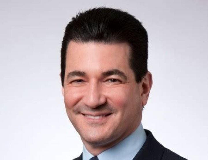 Scott Gottlieb MD, Bio, Facts, Net Worth, Salary, Married